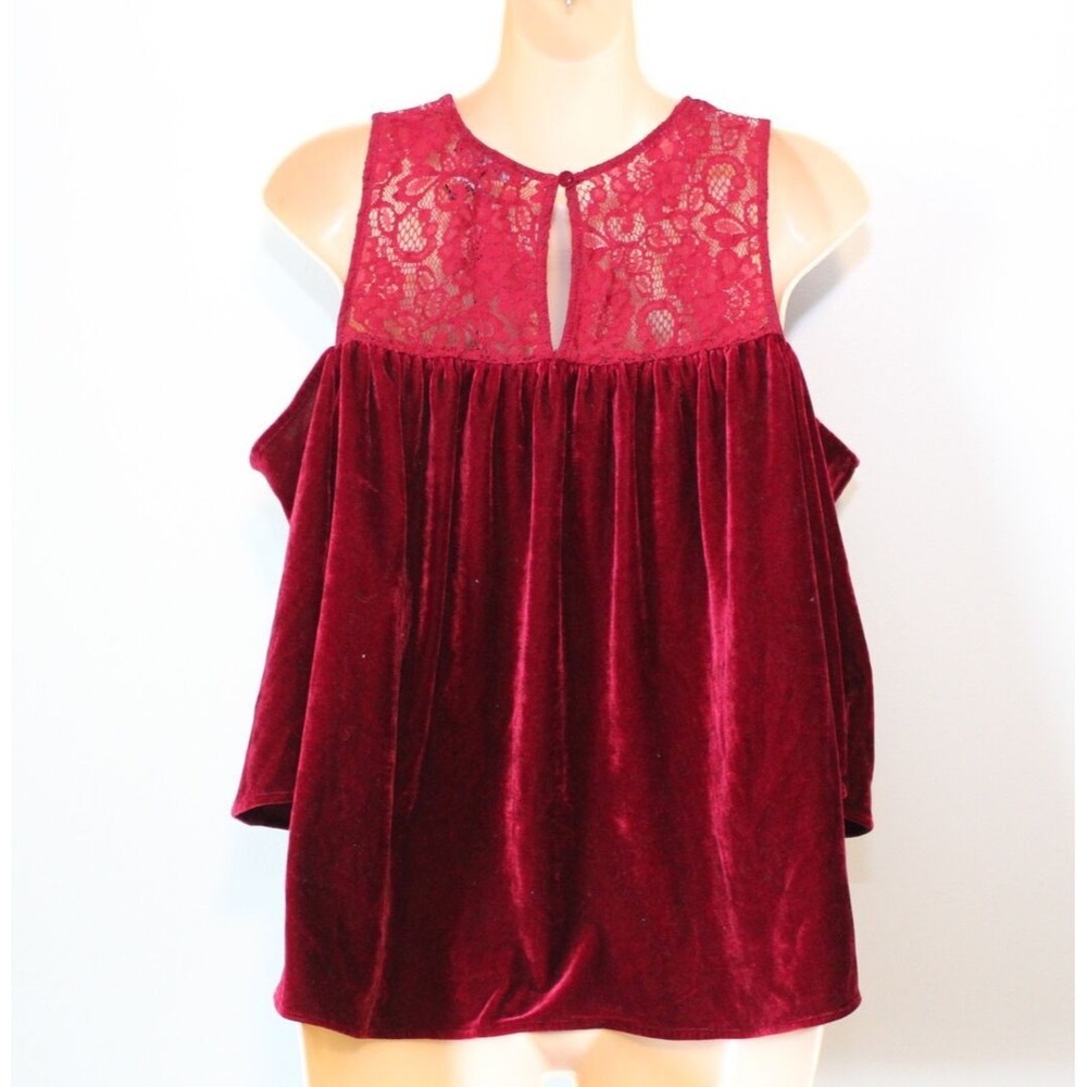 ✨2/$20 NWT Miss Me Cold Shoulder Crushed Velvet Lace Blouse Small Dark Romantic - Picture 4 of 11
